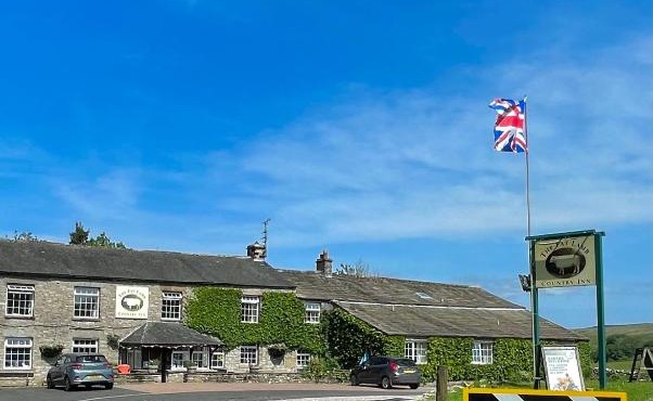 The Fat Lamb Country Inn and Nature Reserve
