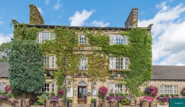 The Fence Gate Lodge