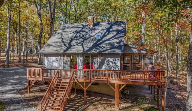 The Fern - Pet-Friendly | Fireplace | River | EV Charger