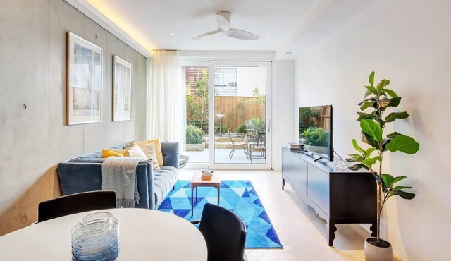 The Fern Split level Oasis with Lush Courtyard