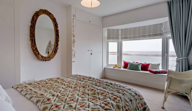 The Ferry Cottage - Three Bedroom House, Sleeps 6