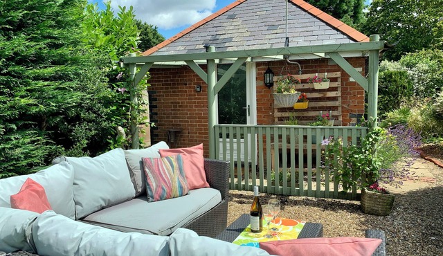 The Fieldhouse: Cosy Pet-Friendly Norfolk Broads Retreat