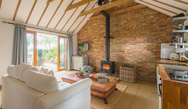 The Figgy by Bloom Stays - sleeps 2 guests in 1 bedroom