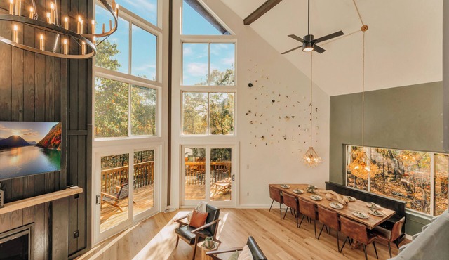 The Firefly – A-Frame Cabin with Hot Tub, Arcade & 3 Living Rooms