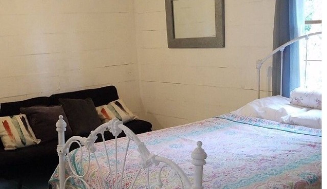 The Firefly at Madison Treehouse Room