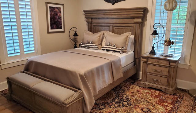 "THE FISHERMAN'S COTTAGE" # 1 DESTINATION Rental in Historic District Mount Dora