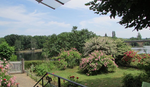 "THE FISHERMAN'S HOUSE" ON THE DORDOGNE SHORE IN TREMOLAT (PROMO)