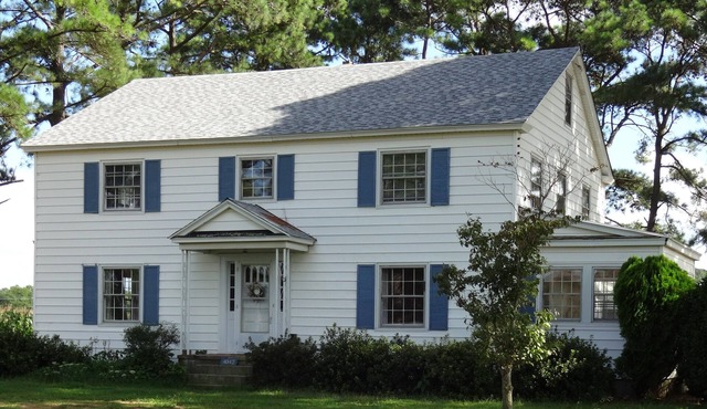 The Fishing Cottage located on a Scenic Eastern Shore farm