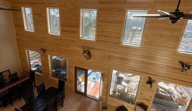 The Fishing Lodge of Texoma - fun, comfortable group getaway