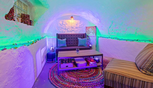 'the Fiveten Federal' - Downtown Galena Gem!