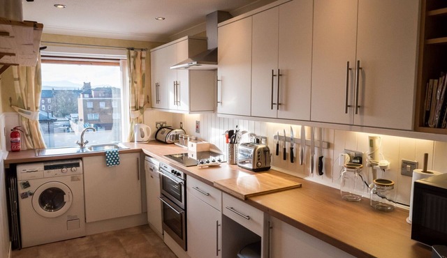 The Flat in the Square