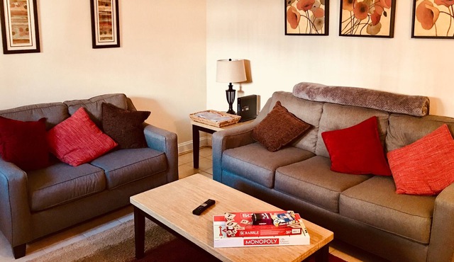 The Flat is the Perfect Home Base for a Leisure or Business stay— Pet Friendly