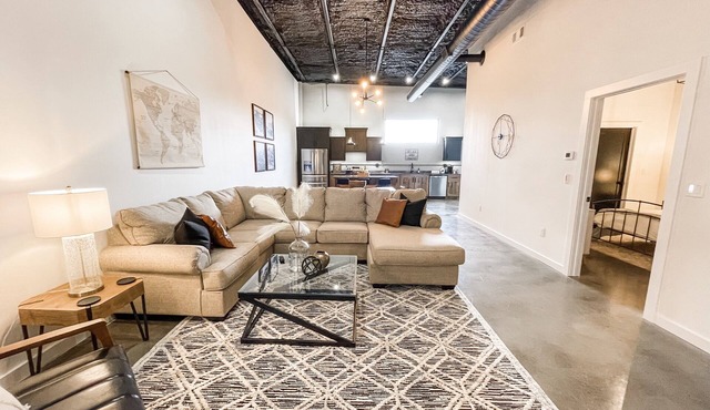 The Flats - Industrial modern loft within walking distance to downtown!