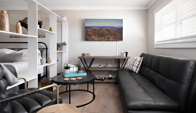 The Flats Stylish Studio Apt 3