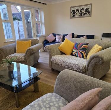 The Flexible Lodge-Ashford