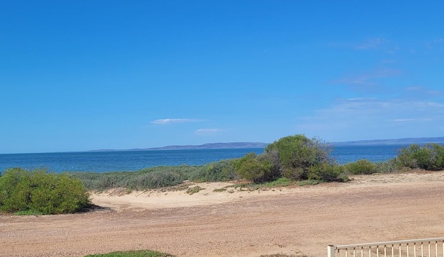 The Flinders Coastal Seafront Shack - uninterrupted views of the Spencer Gulf