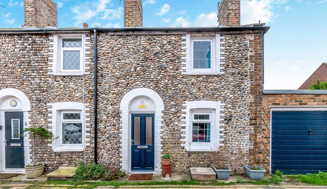 The Flint Cottages - Two Bedroom House, Sleeps 3