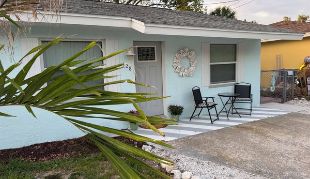 The Flip Flop Waterfront Beach Retreat - Close to Beaches