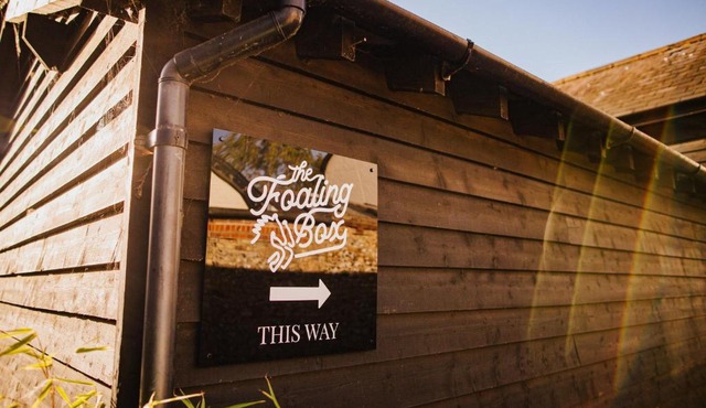 The Foaling Box non pet friendly