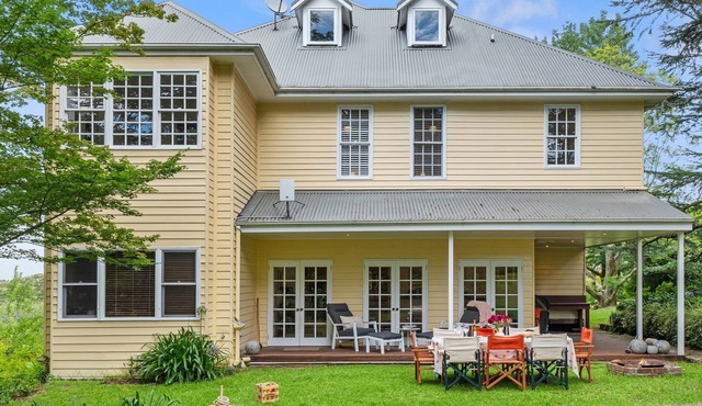 The Folly - Beautiful Family Home in quiet rural position - walk to Bilpin town centre