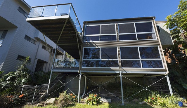 The Folly, Between the ocean & the lake