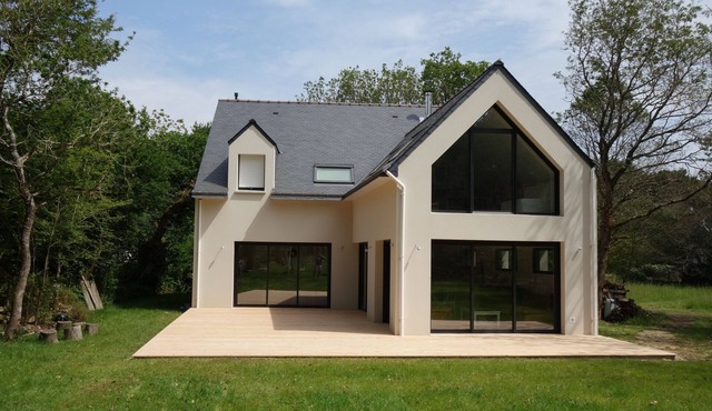 The forest, 400 m from an arm of the sea.