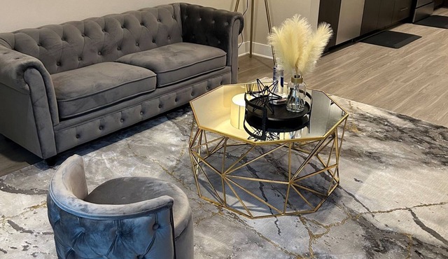 The Forever Vacation Apartment - Heart of Downtown LA