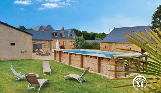 The Aviary Plessis: Exceptional Home for 14 Guests