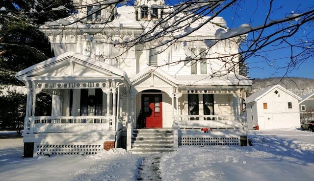 The Francis Rose House 3 Bedroom Home by Redawning