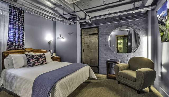 The Frank Jelly Nash Room @ The Bank