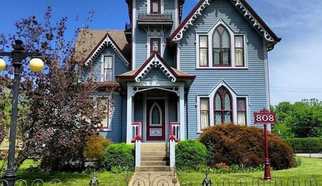 The Frederick R. Feitshans House