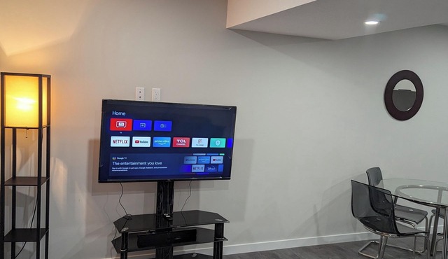 The Fruitful Vineyard- Home in NorthWest Calgary|YYC|Banff|Stampede|UofC