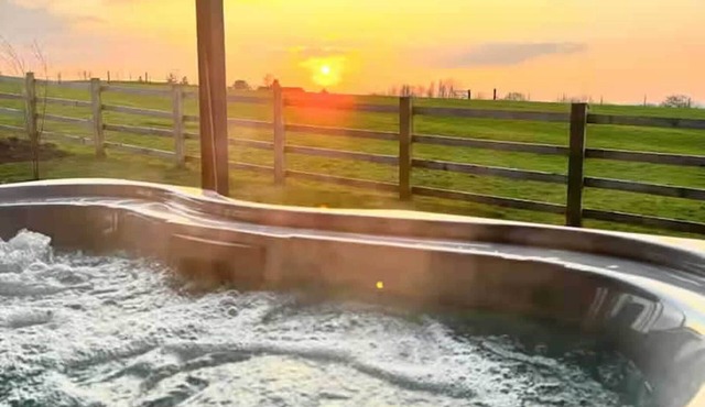 The Fuller's Shed All Weather Couples Rural Retreat with Private Hot tub