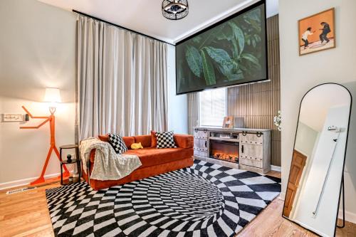 The Fun House - Parking - 2 King Bed, Massage Chair