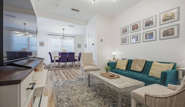 The Funky Float-Stylish Stay Near Downtown Mobile