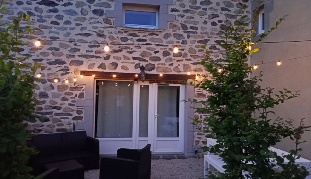 The gîte de la croisée in Auvergne: cosy accommodation and wild nature.