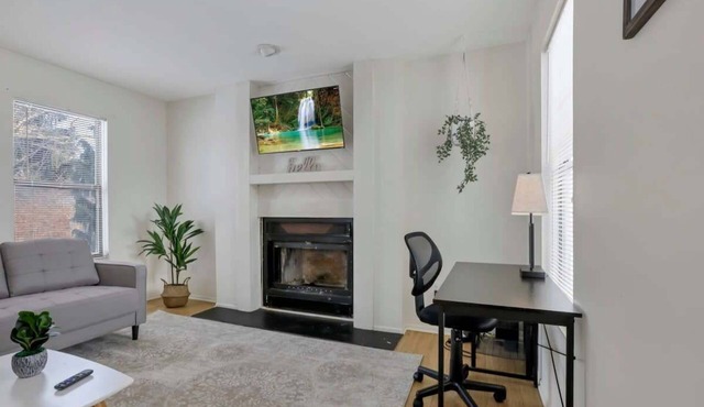 The Gahanna Hideaway- 2BR/2BA