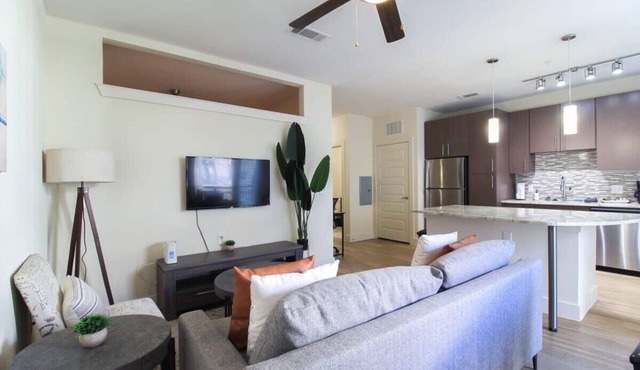 The Galleria at Tate | Spacious 1BR in Uptown Houston
