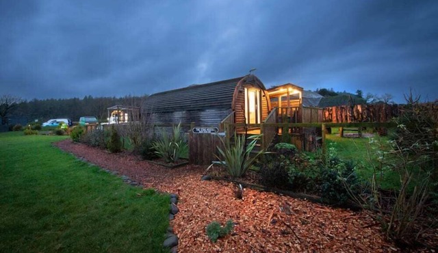 The Galloway Steading-The Stag Hoose Family cabin with Hot Tub