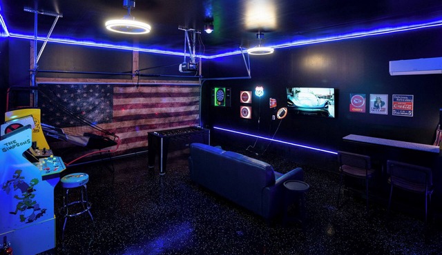 The Game Room/Man Cave Retreat. Open Floor, Kitchen appliances. Coffee Lovers.