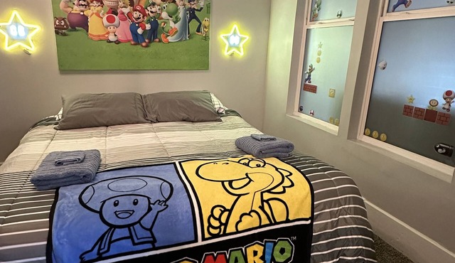THE GAMER’S OASIS! Bring friends and family together for retro/modern gaming!