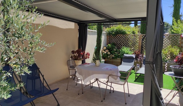 the gardenia in the heart of Provence near Avignon, Luberon, mont ventoux