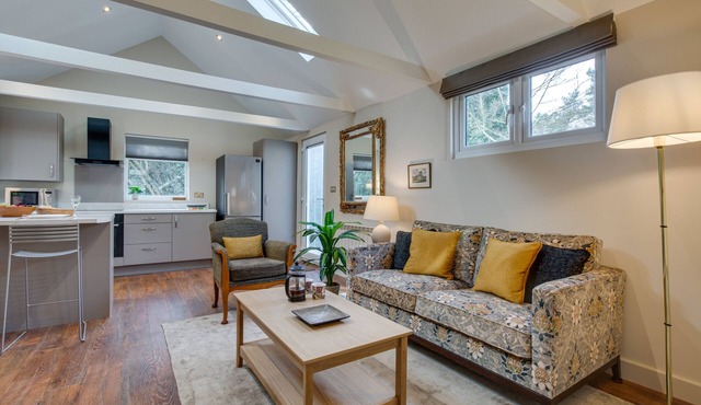 The Garden Cottage - One Bedroom House, Sleeps 2