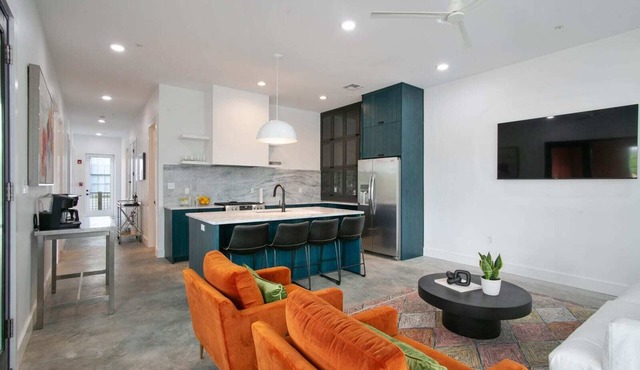 The Garden District's Pied-à-Terre on Prytania | 4 Bedrooms