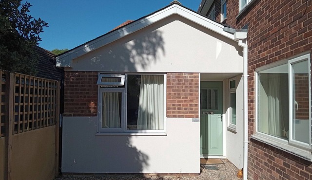 THE GARDEN HOUSE COTTAGE, pet friendly, with a garden in Whitstable