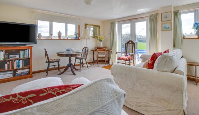 The Garden House - One Bedroom House, Sleeps 2