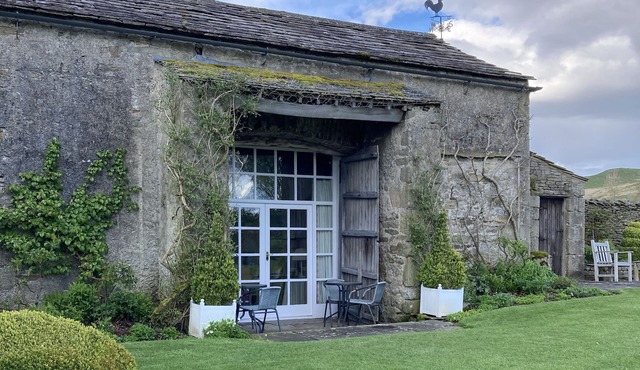 THE GARDEN ROOMS LAWKLAND, family friendly in Austwick