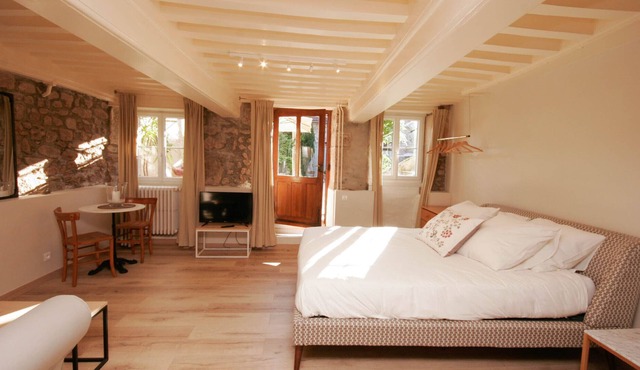 The garden suite. Luxury, comfort, calm and charm.