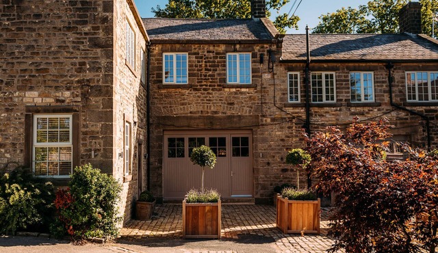 THE GARDENER, romantic in Waddington