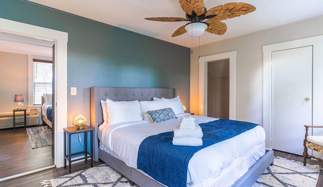 The Gardenia ★ 1 Gig Wi-Fi ★ Minutes to Everything